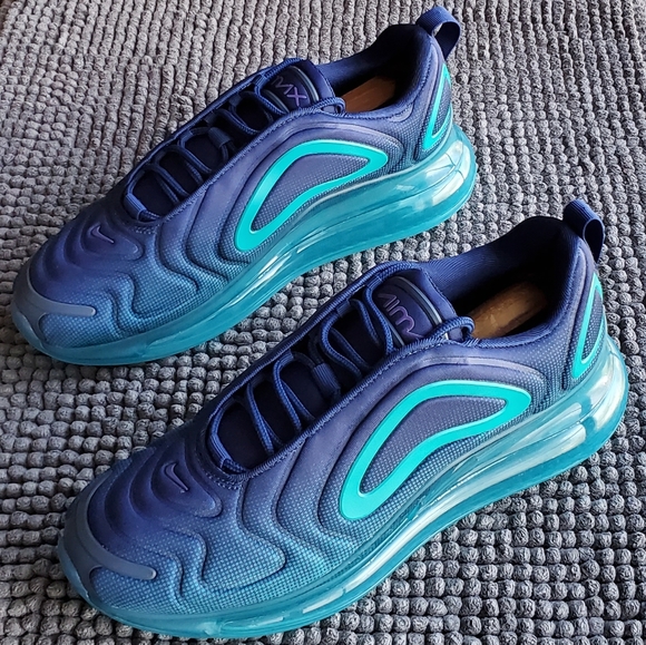 New womens Nike air Max 720 - Picture 3 of 5